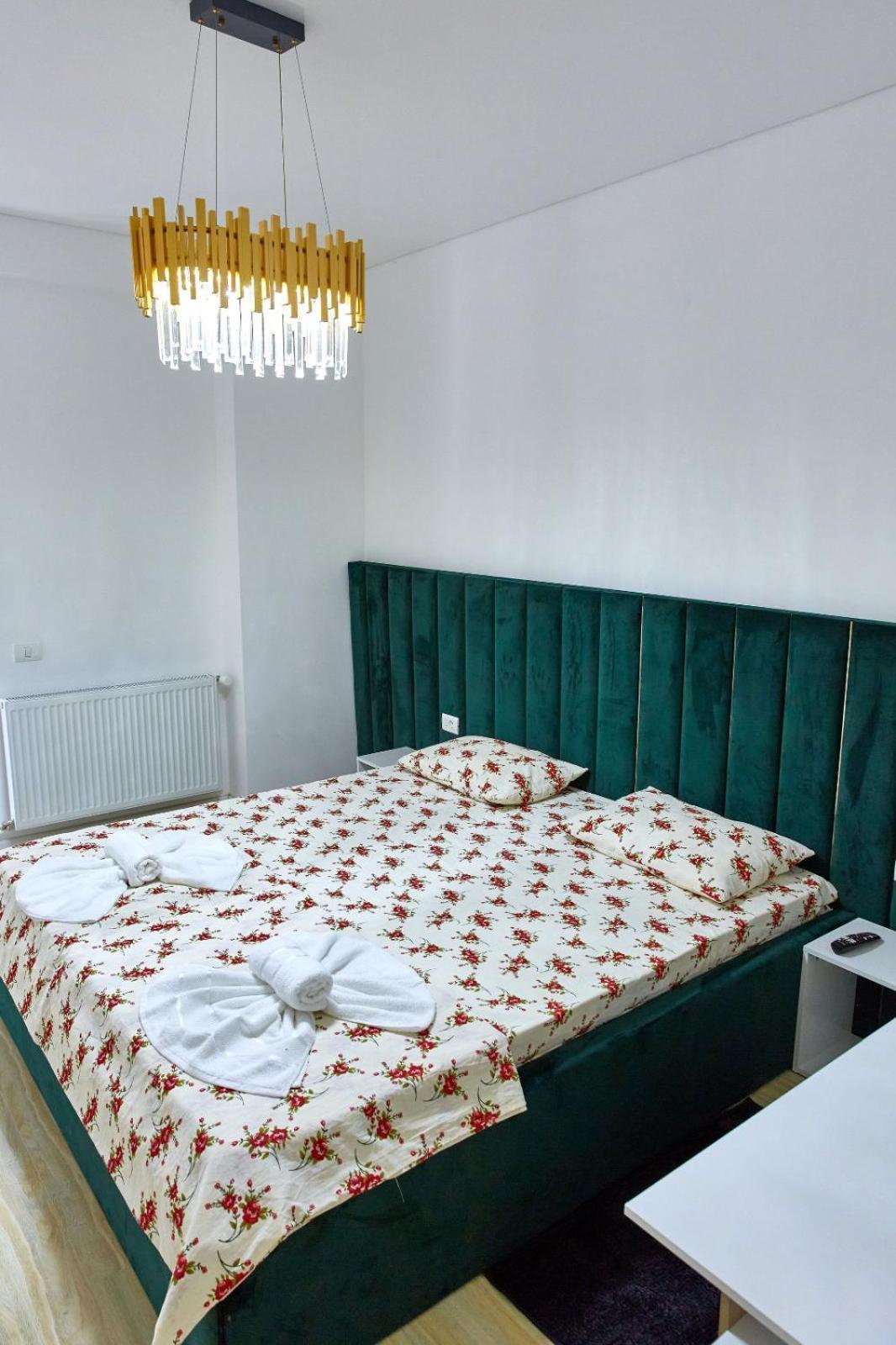 Apartamente By R S 3 Navodari Bagian luar foto