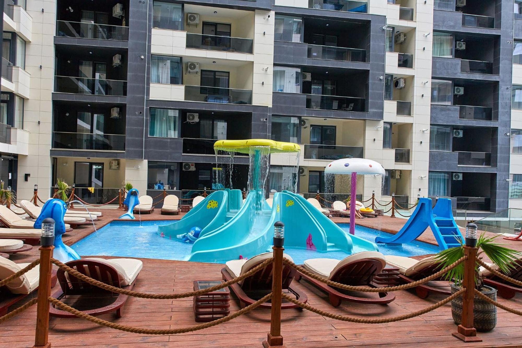 Apartamente By R S 3 Navodari Bagian luar foto